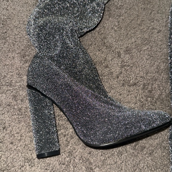 Sparkly boots - Picture 2 of 4
